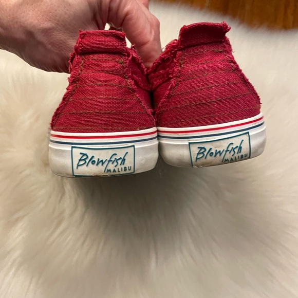 Blowfish Red Slip On Sneakers - Picture 4 of 8